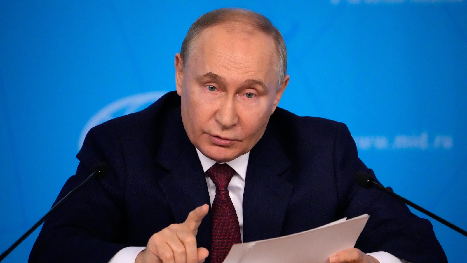 Putin Pledges Cease-Fire in Ukraine If Kyiv Withdraws From Occupied Regions