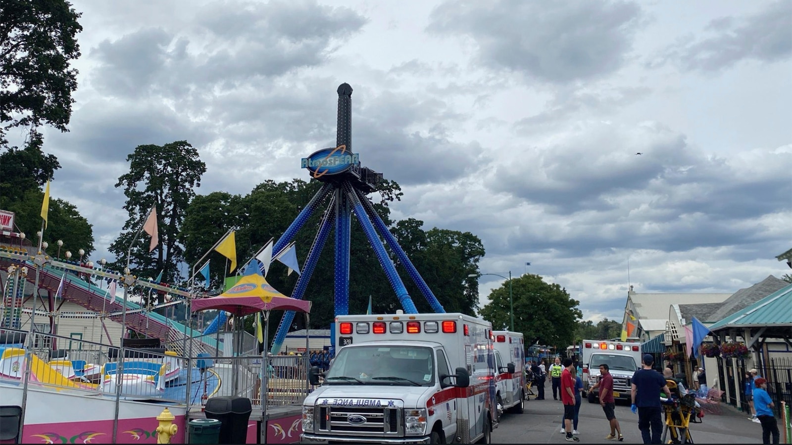 Crews Rescue 28 People Trapped Upside Down on Oregon Amusement Park Ride