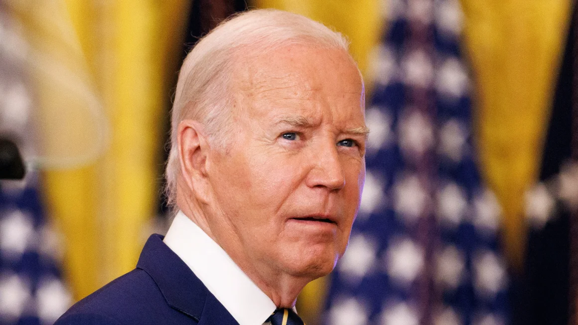 Biden to Announce Measure Protecting Undocumented Spouses of US Citizens from Deportation