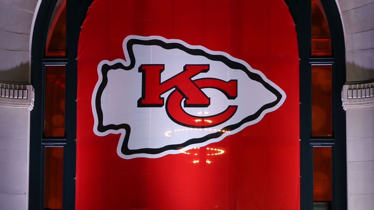 Kansas Lawmakers Approve Plan to Lure Chiefs from Missouri