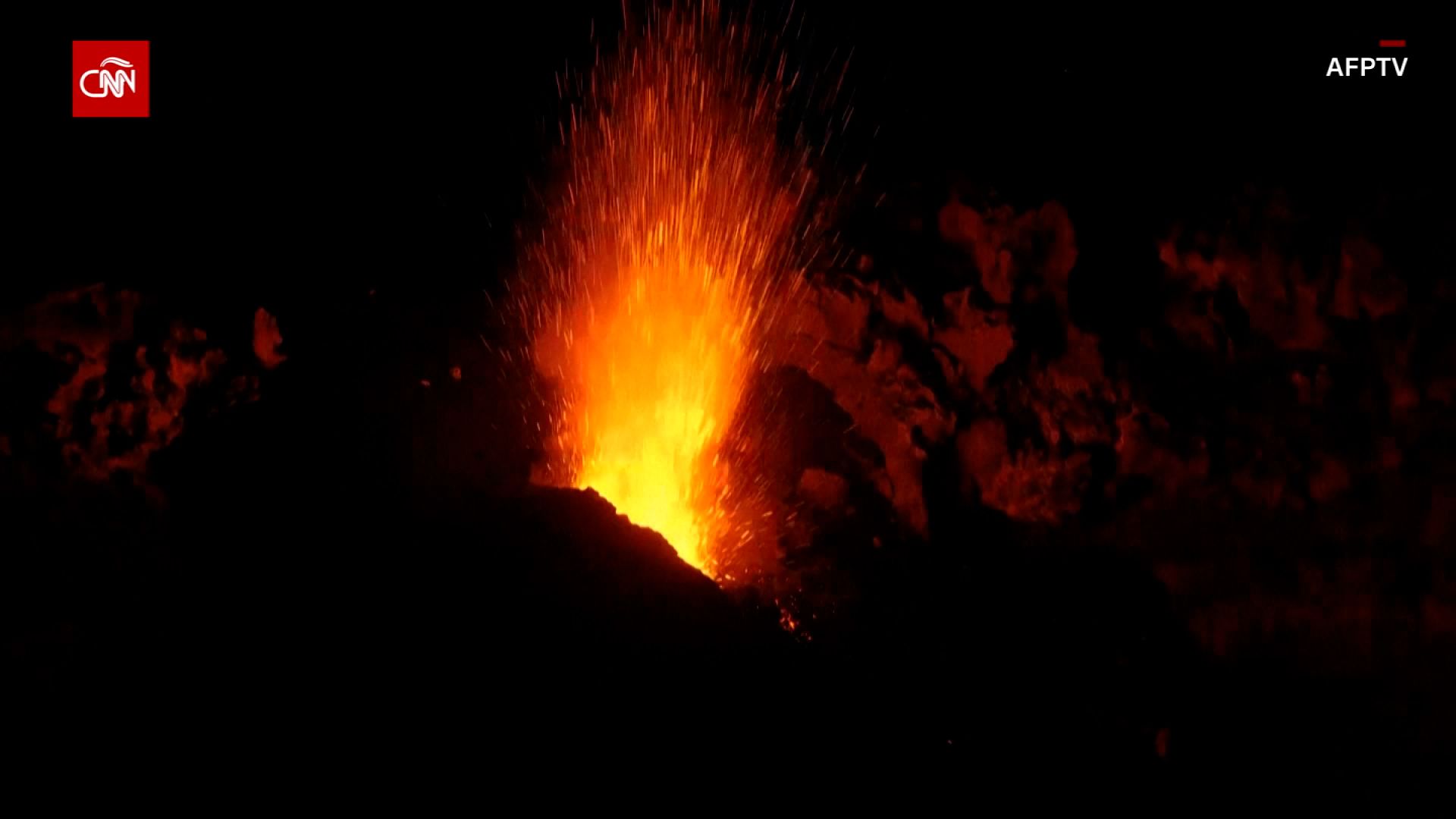 Mount Etna Erupts With Spectacular Lava Splashes