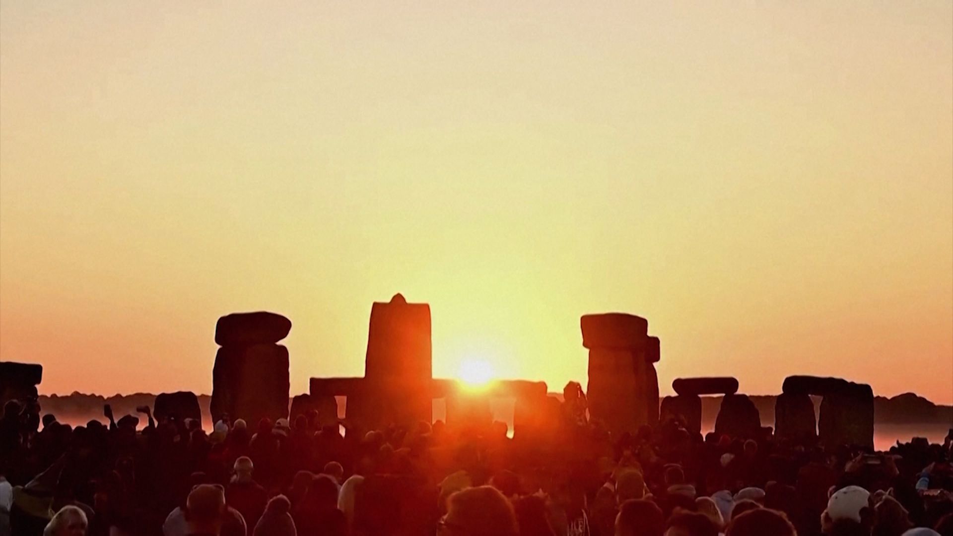 Stonehenge Vandalism Doesn't Stop Summer Solstice Gathering