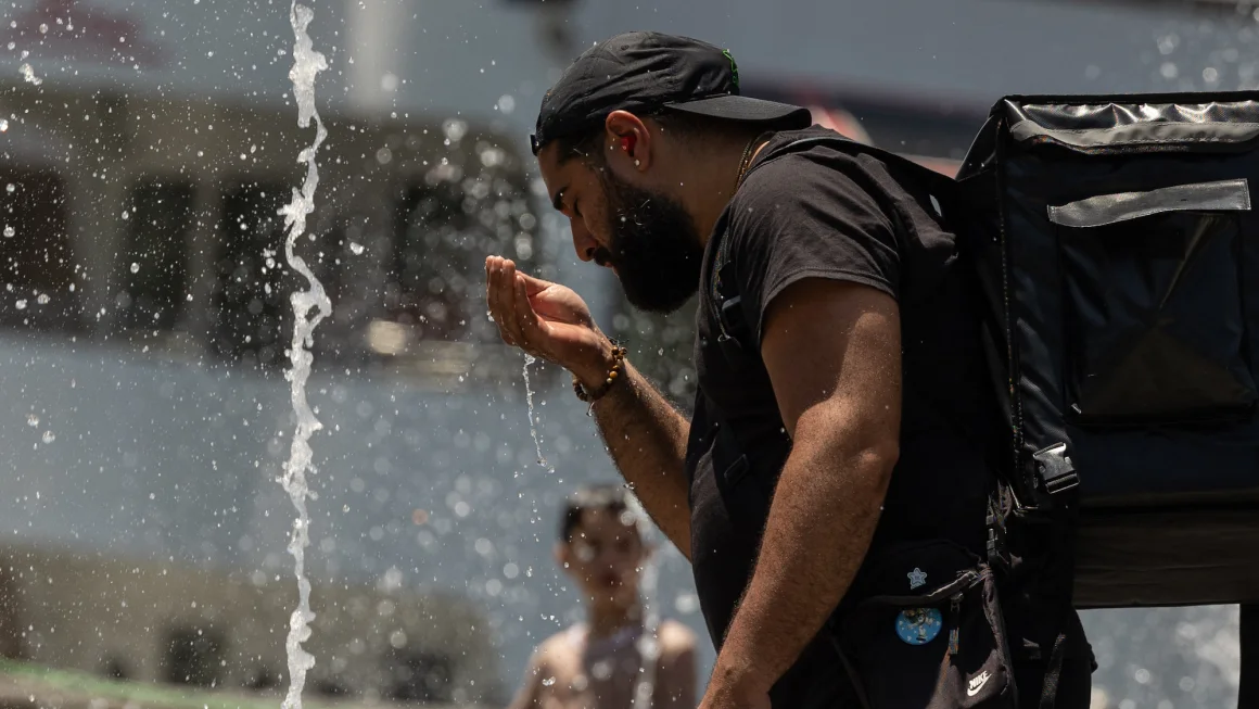 Heatwave Grips New York and I-95 Corridor, Washington D.C. Forecast to Hit 38°C