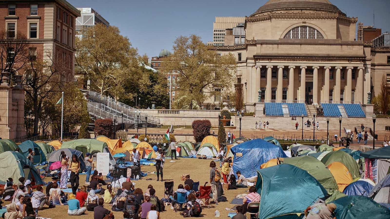 Columbia University Administrators on Leave Due to Alleged Antisemitic Text Exchange