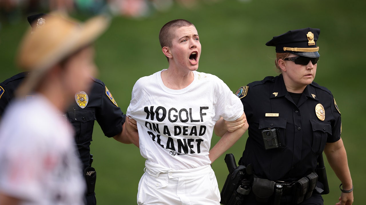 Protesters Disrupt Travelers Championship at Crucial Moment