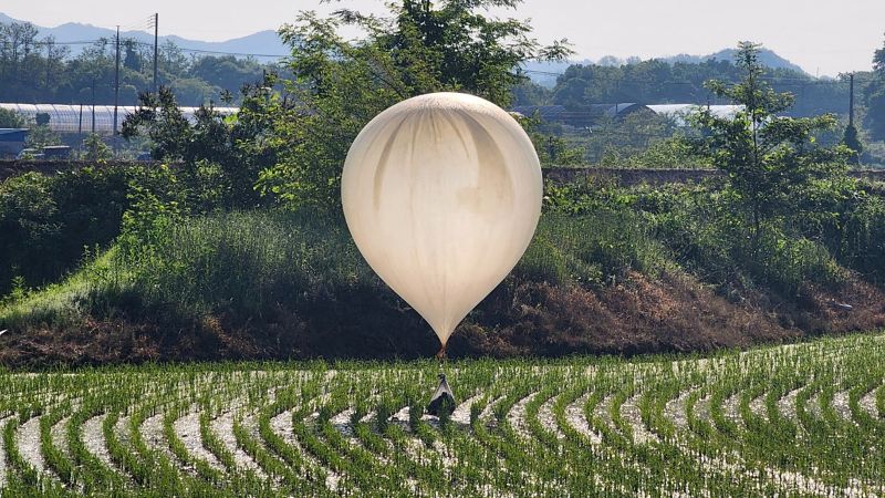 North Korean Balloons Carrying Waste Spotted in South Korea, Raising Tensions