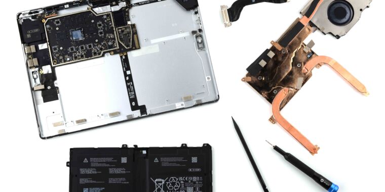 iFixit Praises Microsoft's New Arm-Based Surface Hardware for Repair-Friendliness